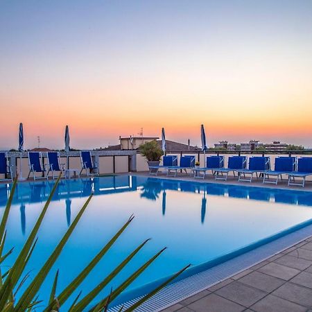 Renzo Hotel تْشيزيناتيكو المظهر الخارجي الصورة