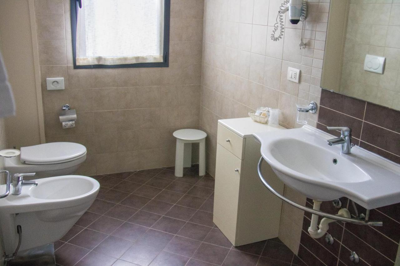 Renzo Hotel تْشيزيناتيكو المظهر الخارجي الصورة