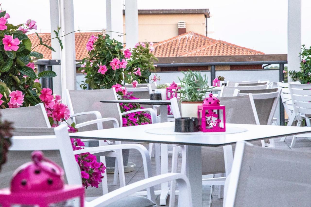 Renzo Hotel تْشيزيناتيكو المظهر الخارجي الصورة