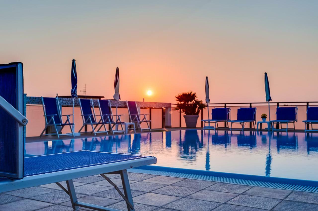 Renzo Hotel تْشيزيناتيكو المظهر الخارجي الصورة